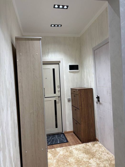 Метро Чиланзар Продам 2в3 комнатную Квартиру 50кв.м Евро ремонт