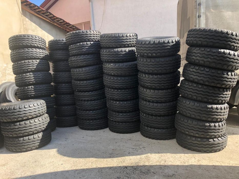 11.5/80-15.3 pe miguri gunoi /presa baloti welger cauciucuri noi DXYT