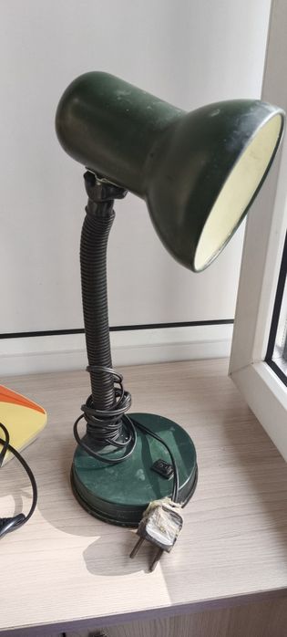 2 светильника на запчасти