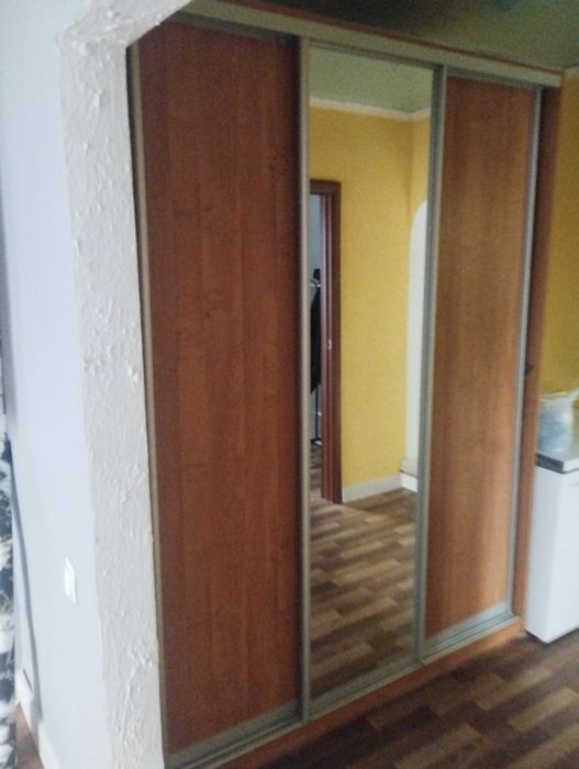 Продам шкаф купе б,у
