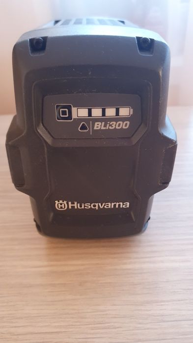 Husqvarna 340i,drujba nouă 36V cu 3 acumulatori