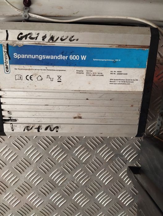 Vând invertor auto