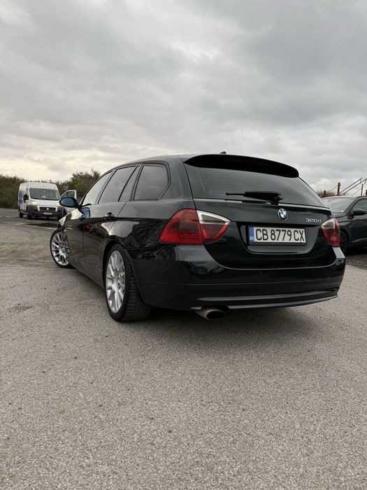 Bmw 320d 2008г .