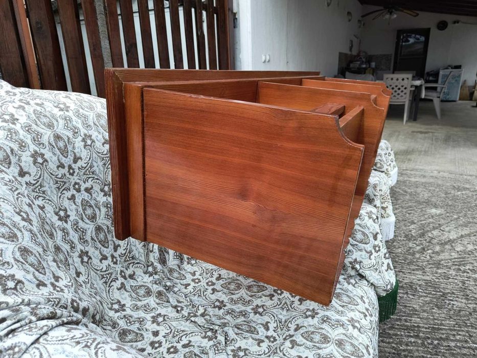 Дървен рафт, полица, етажерка