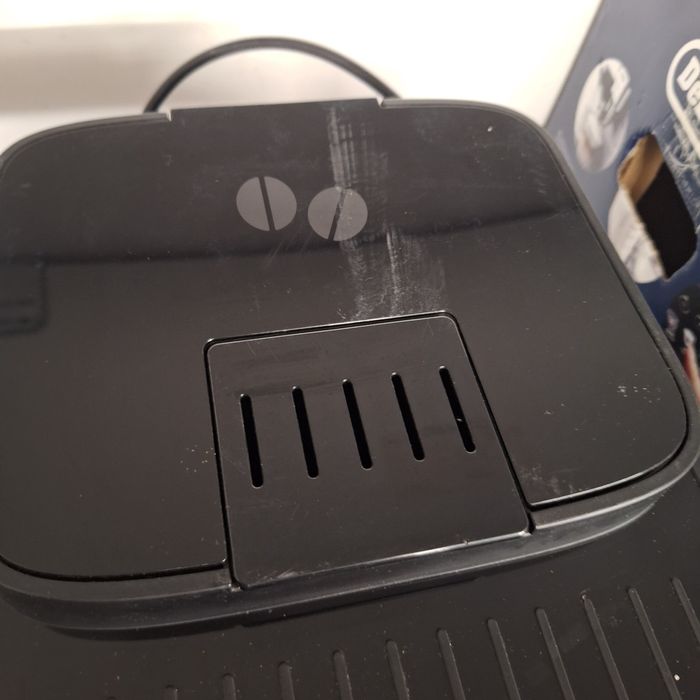 Кафе машина Delonghi Magnifica Evo  + подарък машина за чай Delonghi