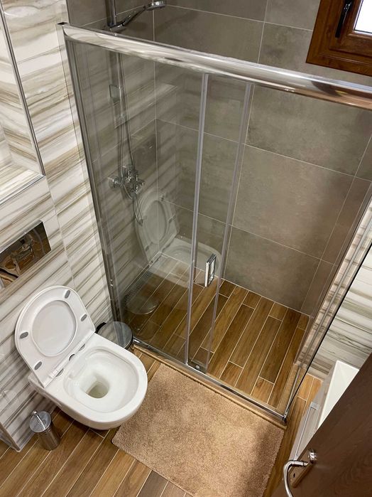 Продава  добре обзаведен двустаен апартамент в Паралия Офриниу, Гърция