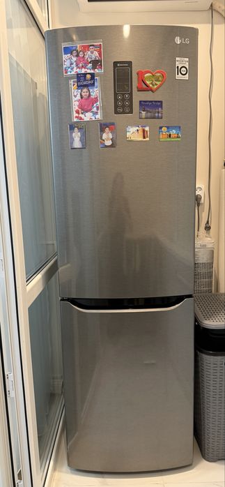Продам холодильник LG