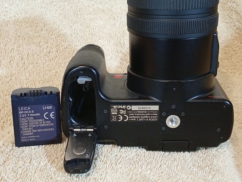 Aparat foto Leica V Lux 1