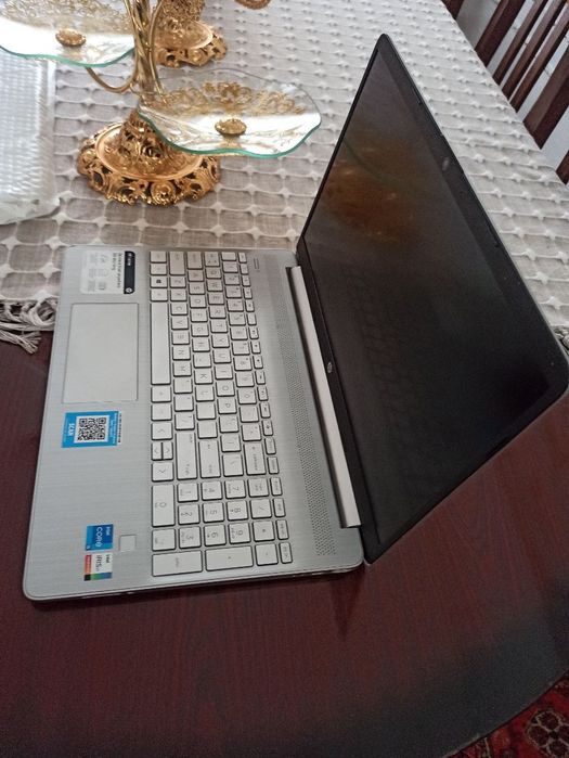 11-Поколения HP CORE I5 1135G7 4GB/256GB