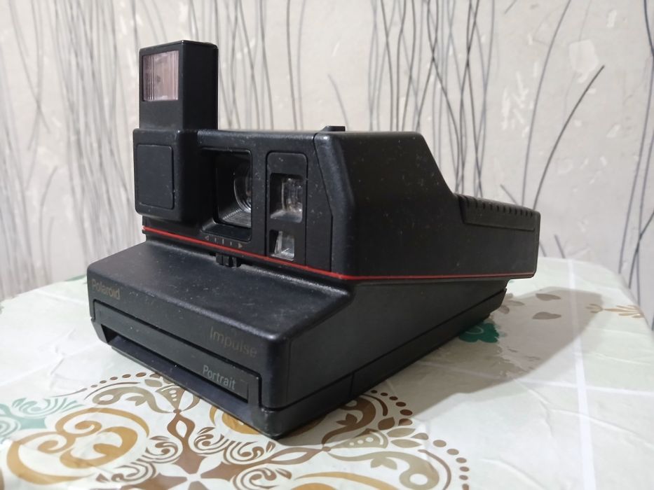 Фотоаппарат Polaroid первый выпуск.