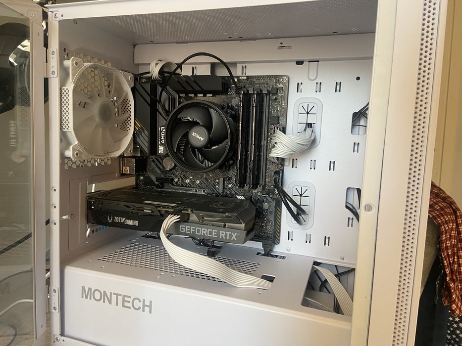 Бял Гейминг Компютър RTX 3060 Ti / Ryzen 5600 - С гаранция