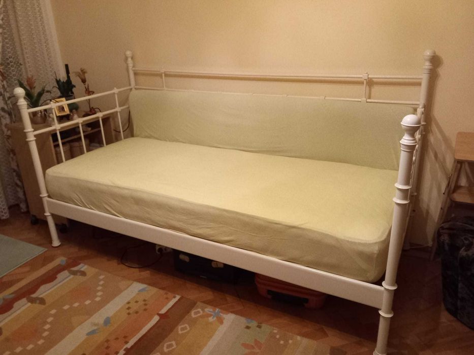 Pat IKEA metalic alb 90 x 200 cm, cu somiera rabatabila si saltea