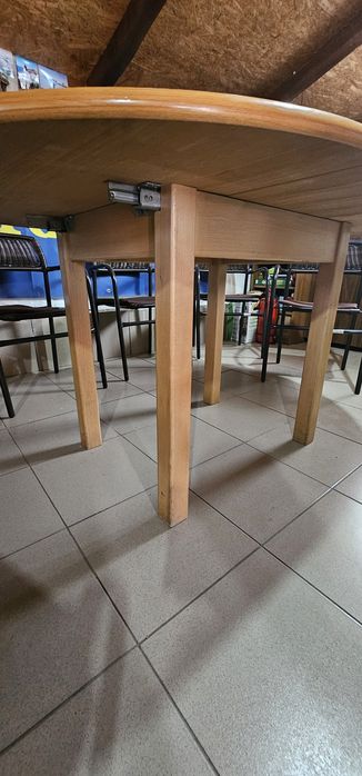 Masa masiv ovala cu extindere