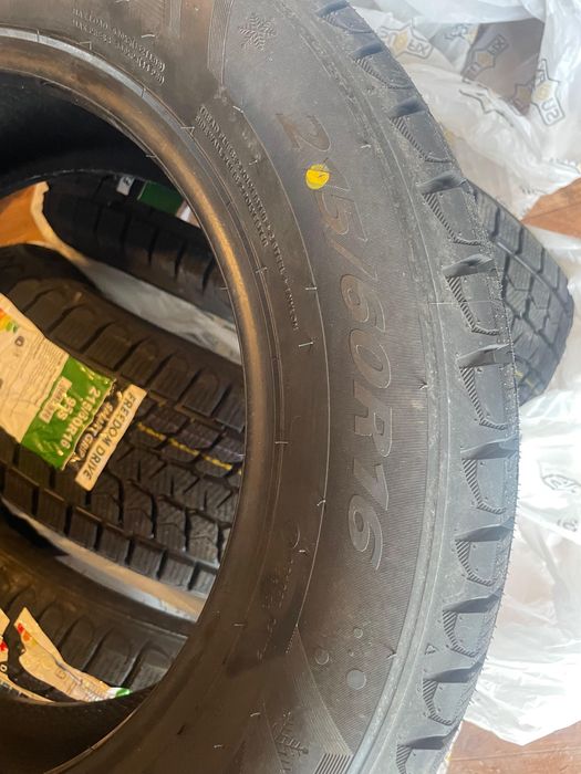 Шины новые 215/60/16