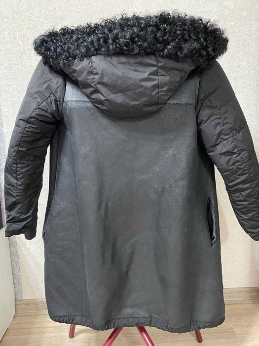 Продаем почти новую Дубленку