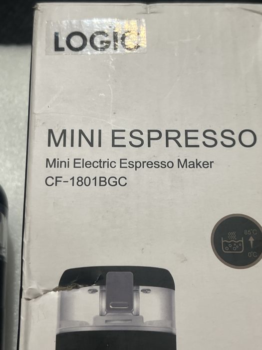 Mini espressor portabil