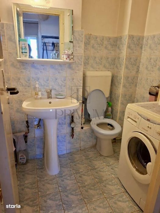 Gheorghe Lazar, apartament 2 camere, decomandat, centrala proprie