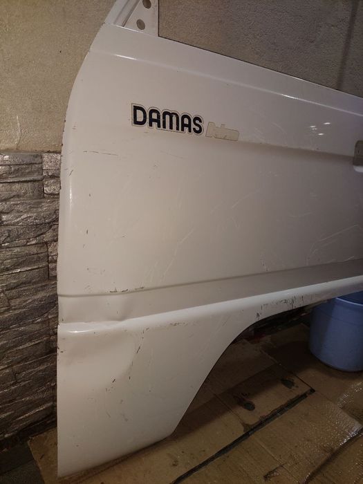 Damas oldi chap eshik sotiladi