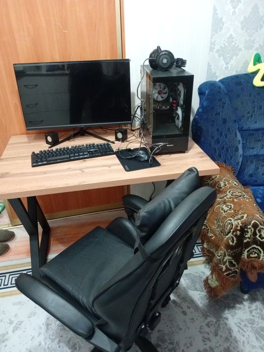 Продам компьютер,стол ,кресло, всё в сборе.