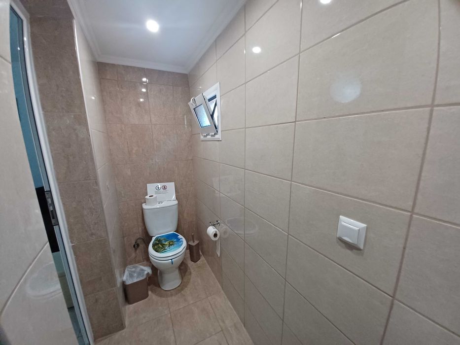 Продава къща с 3 апартамента 105м2 с гледка море в Аспровалта, Гърция