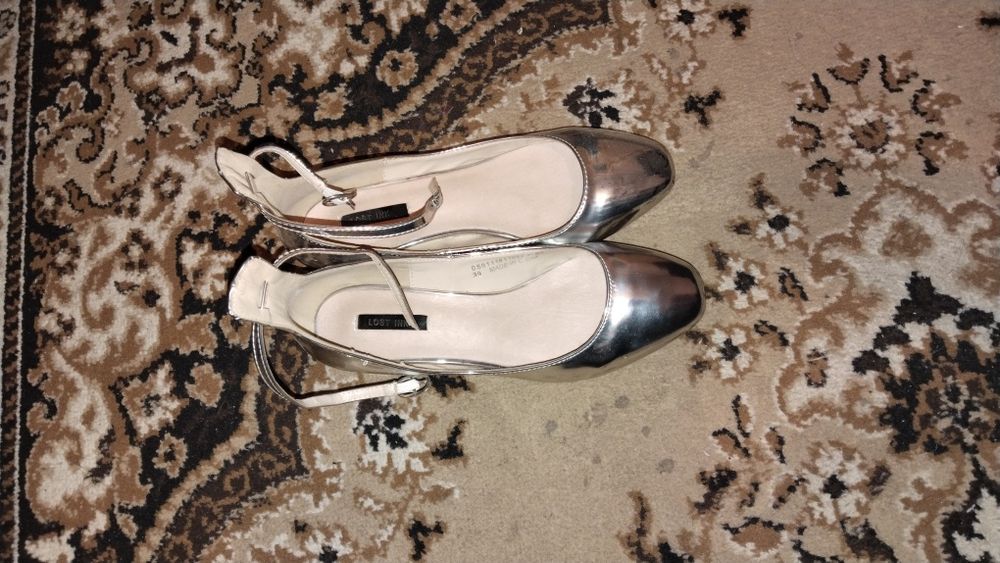 Продам туфли..Обували один раз