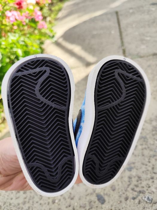 Бебешки обувки за прохождане