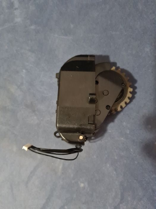 Roata aspirator robot