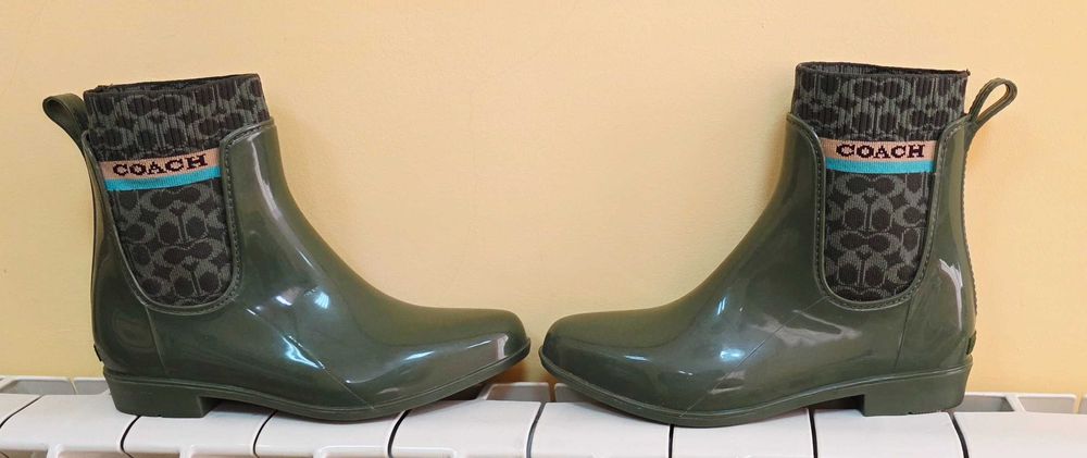 нови гумени боти COACH