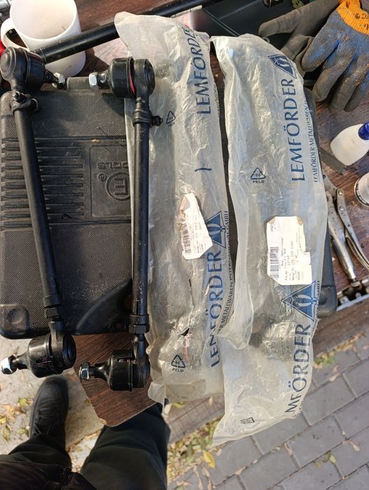 Рулевые тяги "мерседес", 190.