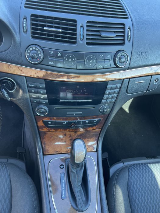 Mercedes E220, an 2004