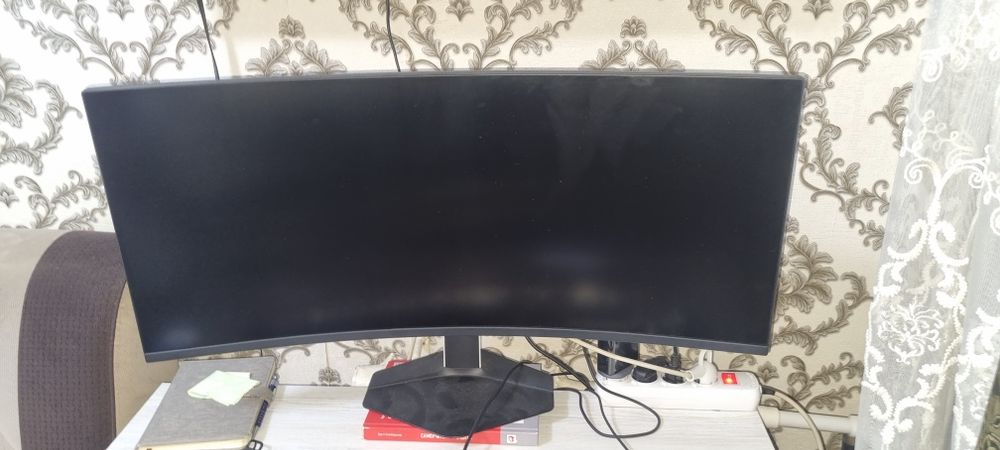 Монито Redmi 34 180hz