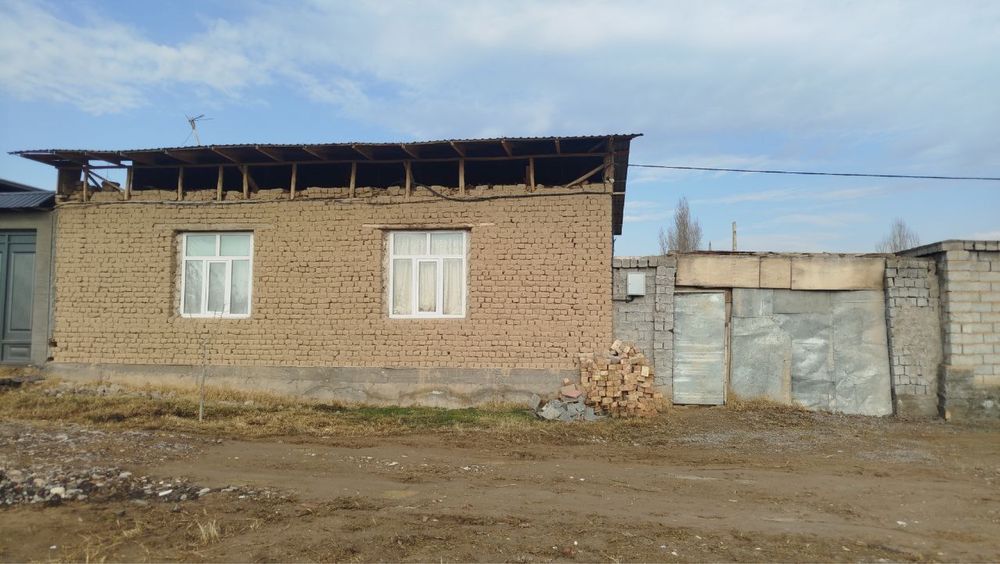 Srochna dacha uchastka sotiladi