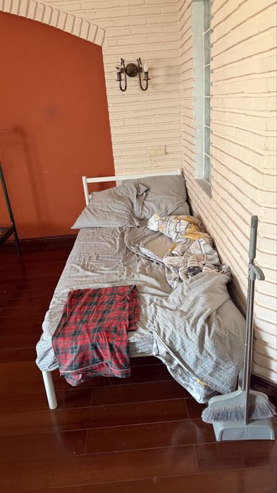 Кровать односпальная