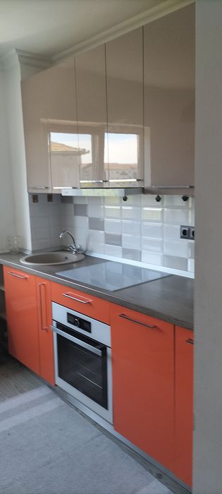 Închiriez apartament