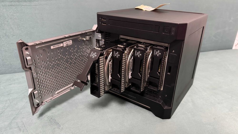 NAS HP Enterprise MicroServer Gen 8 - 16 TB