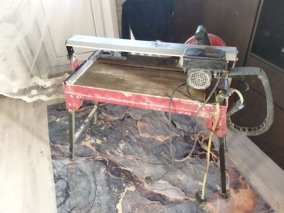 Продам плиткорез зубр