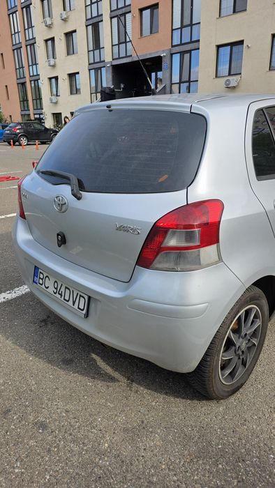 TOYOTA Yaris 2011 — imagine 3