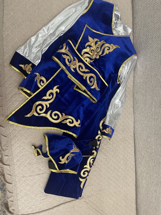 Продам национальный костюм