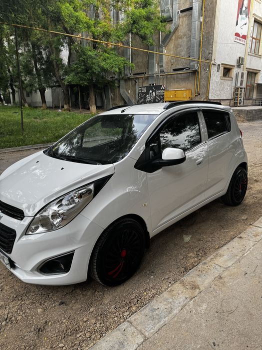 2015. Spark sotiladi 2 paz