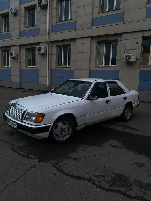Продам мерс 124 2.3