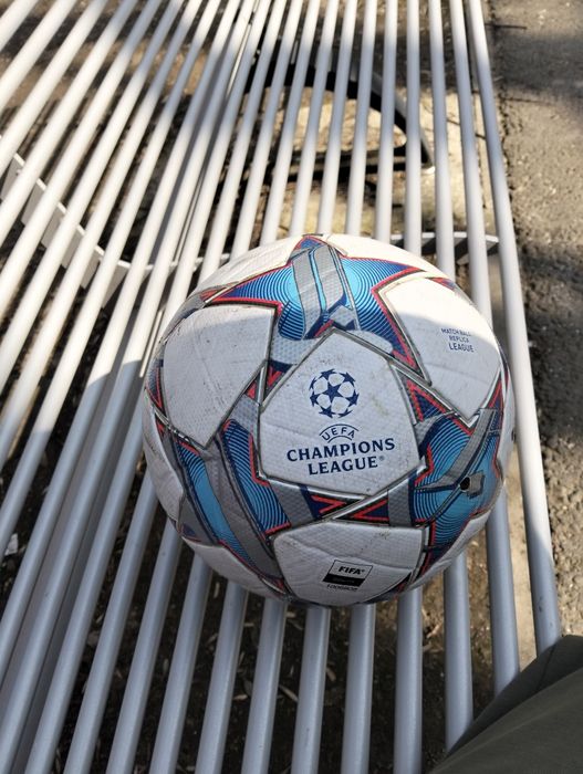 Vând minge UEFA champions league