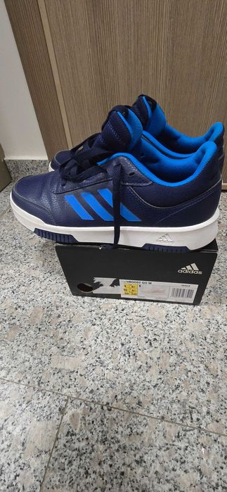 Маратонки Adidas!!