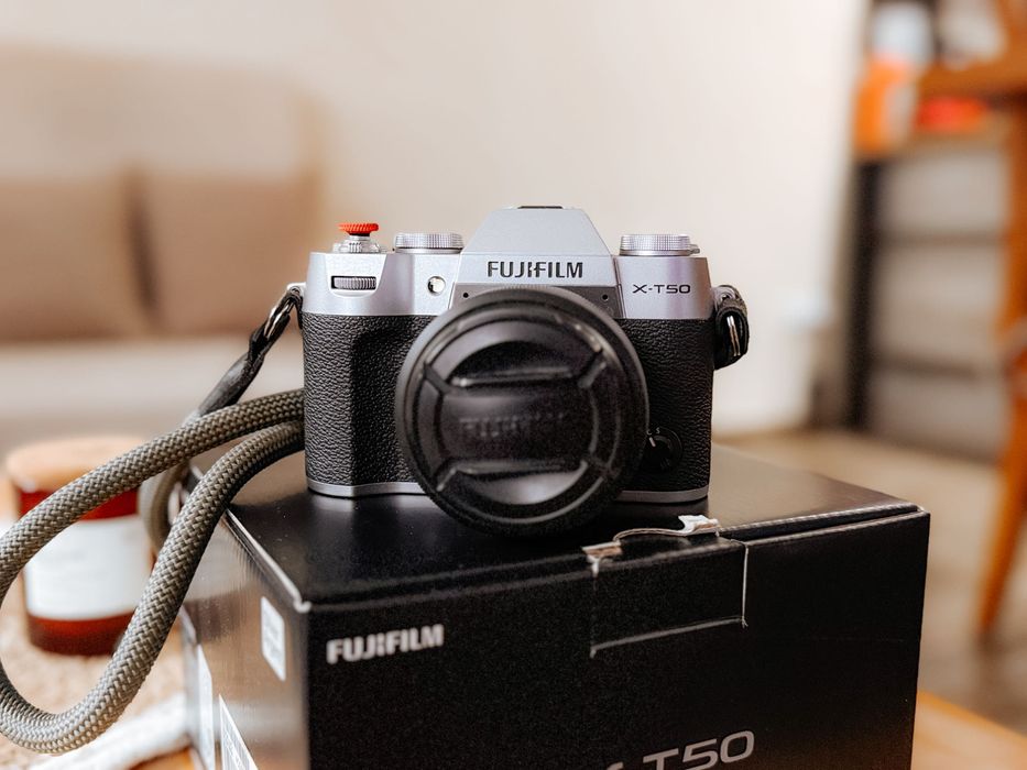 Fujifilm XT-50 Silver + два обектива