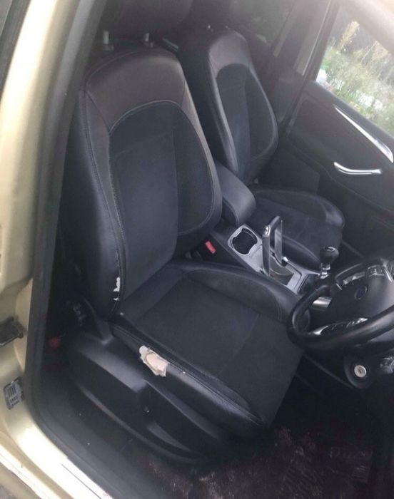 Продаваме на части форд с макс 2.5и ford s-max. 2.5i