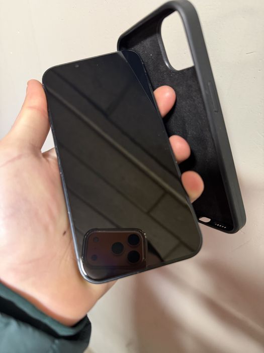 Vand iPhone 13 black 100% bateria