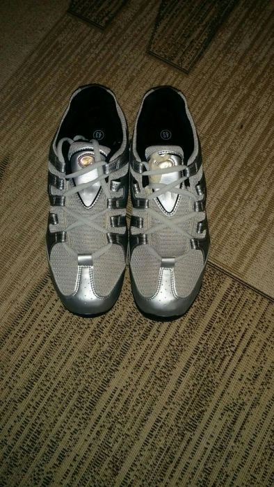 Vând Adidas Athletic