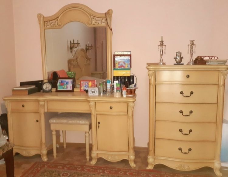 Спальный гарнитур