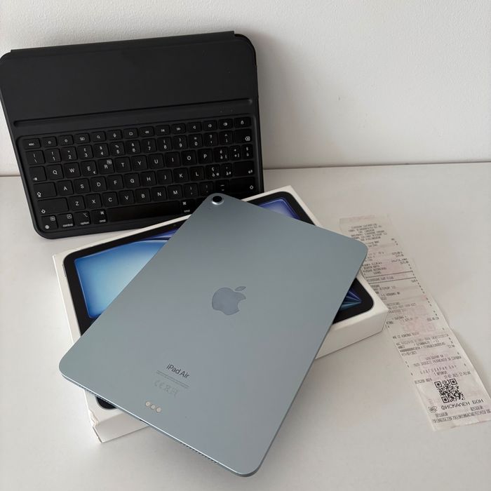 Apple iPad Air 11" M2 256GB, син, като нов, пълен комплект