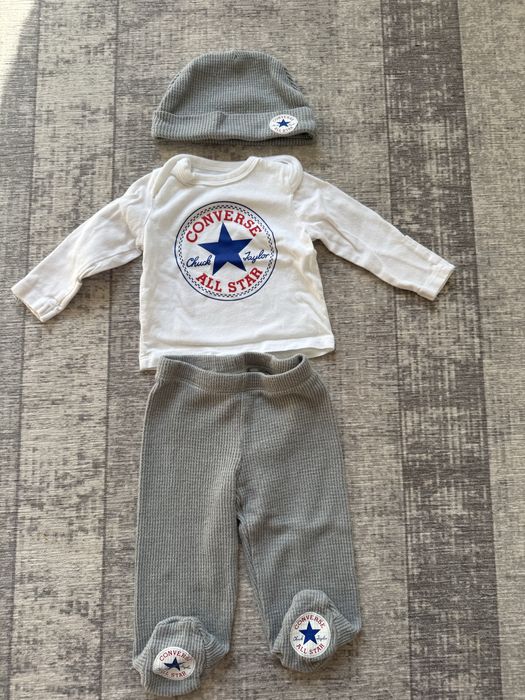 Бебешки дрешки новородено подходящи за изписване   Converse и Name it