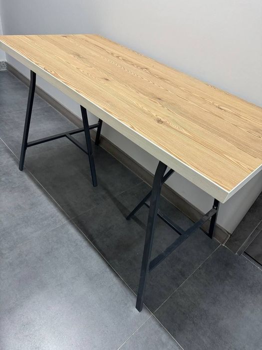 Продается стол лофт